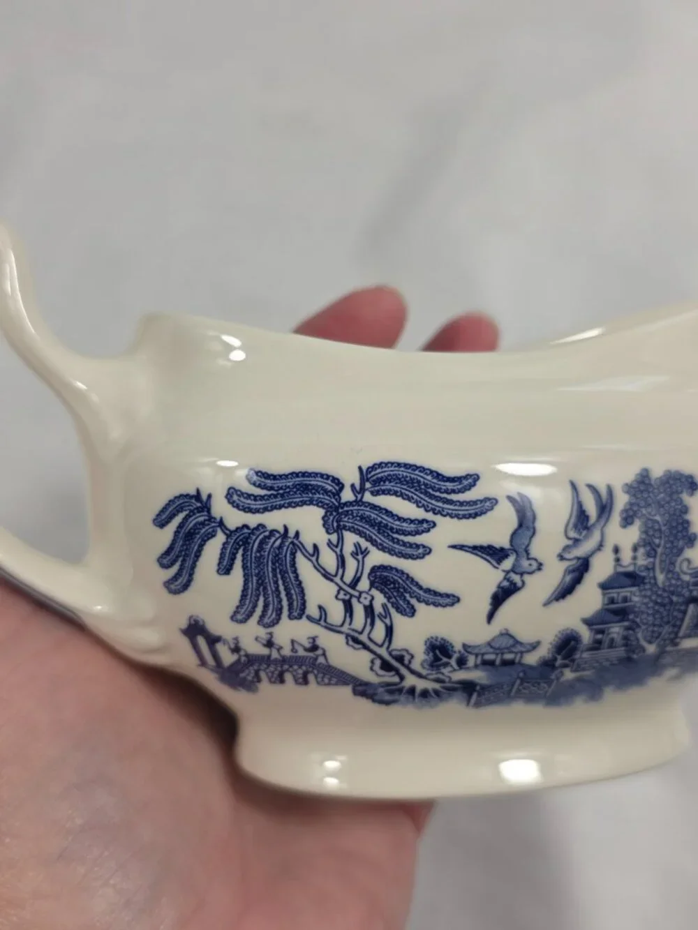 Churchill Willow Blue Gravy Boat Georgian Shape Earthenware England